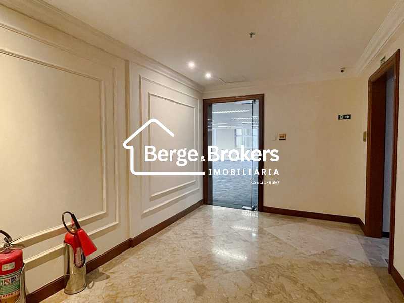 10 - RB138 - SALA 902 - Hall d - 10