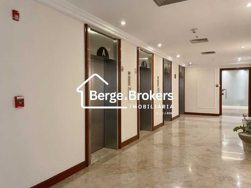 10 - RB138 - SALA 902 - Hall d - 11