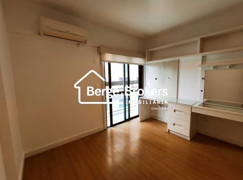 21 - QUARTO 2. - 21