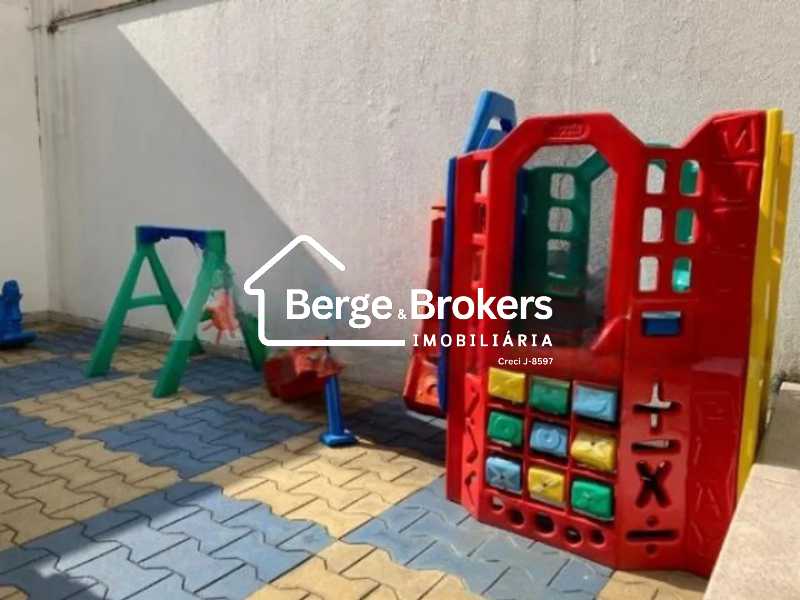 ÁREA DE LAZER INFANTIL EXTERNA - 18