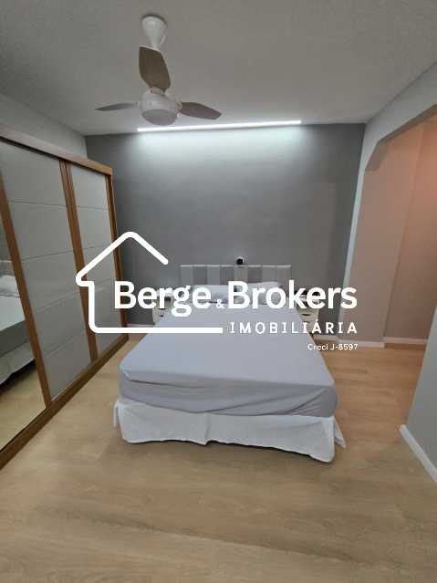 quarto com armários - 14