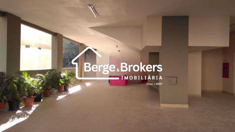 Conheça BRINQUEDOTECA do imóvel - 2 quartos sendo 1 suite/1 vaga de garagem/infra básica - RJAP20692 - 17 BRINQUEDOTECA - 17