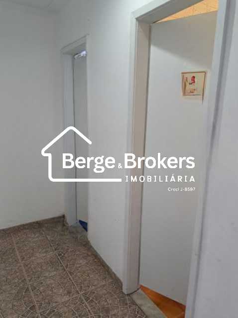 CORREDOR BANHEIRO E QUARTO - 16