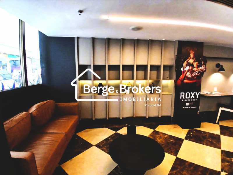 LOBBY - ÁREA RELAXAMENTO E ES - 29