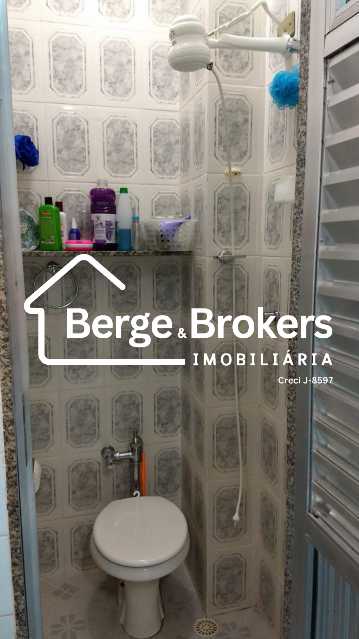 BANHEIRO DE SERVIÇO - 21