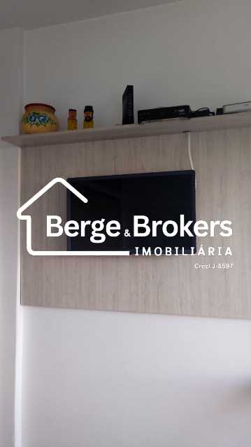 consoçe com Tv - 18