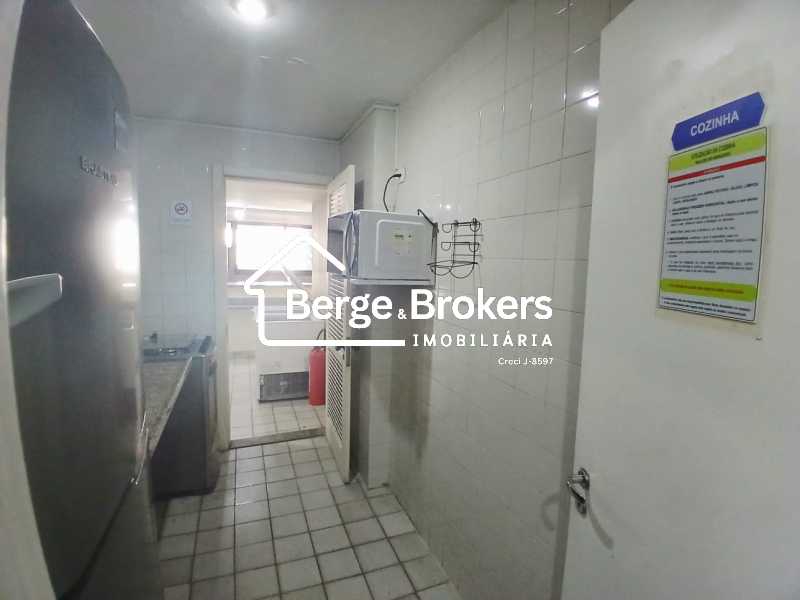 ENTRADA DA COZINHA - 22