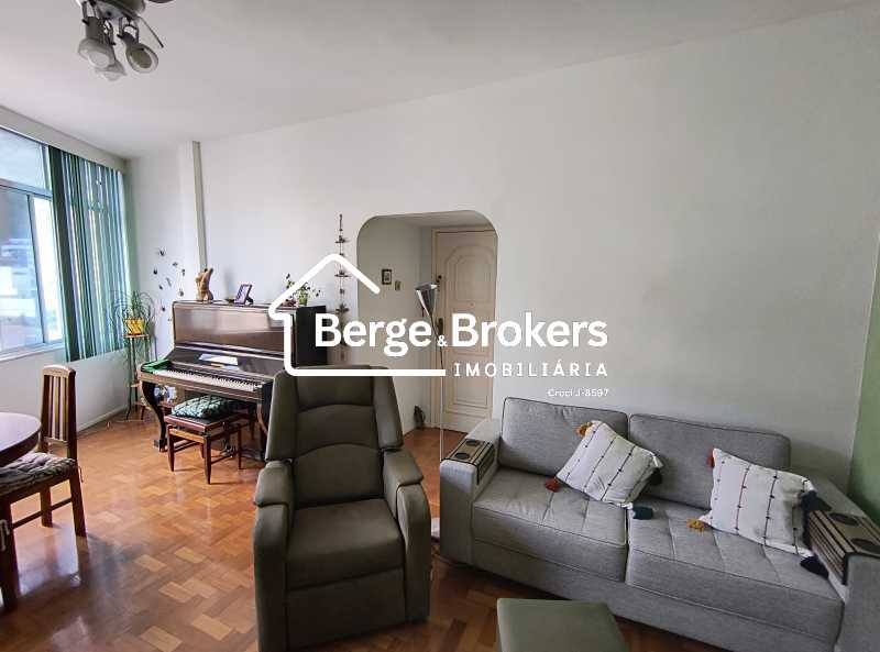 Conheça SALA do imóvel - Apartamento à venda na Tijuca com três quartos sendo uma suite e vaga de garagem - RJAP30711 - 6 SALA - 6