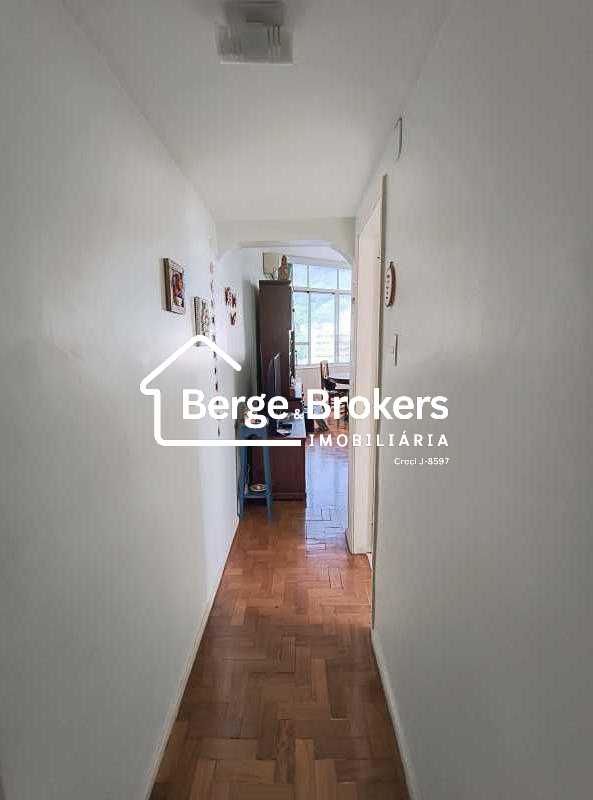 Conheça CIRCULAÇÃO do imóvel - Apartamento à venda na Tijuca com três quartos sendo uma suite e vaga de garagem - RJAP30711 - 9 CIRCULAÇÃO - 9