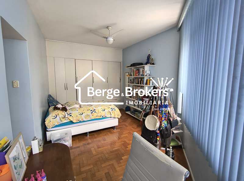 Conheça QUARTO 2 do imóvel - Apartamento à venda na Tijuca com três quartos sendo uma suite e vaga de garagem - RJAP30711 - 20 QUARTO 2 - 20