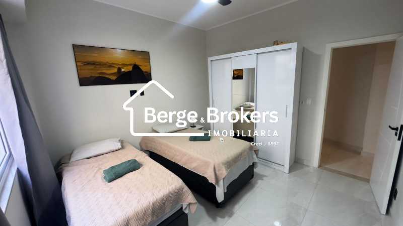 WhatsApp Image 2025-10-22 at 0 - 7