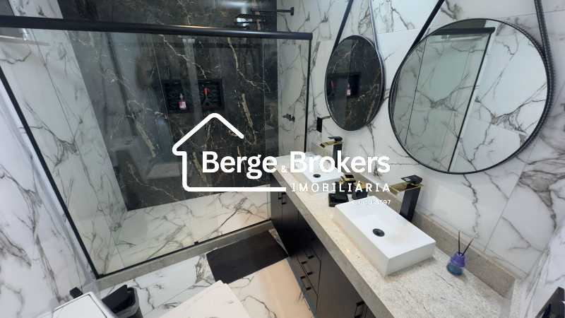 WhatsApp Image 2025-10-22 at 0 - 15