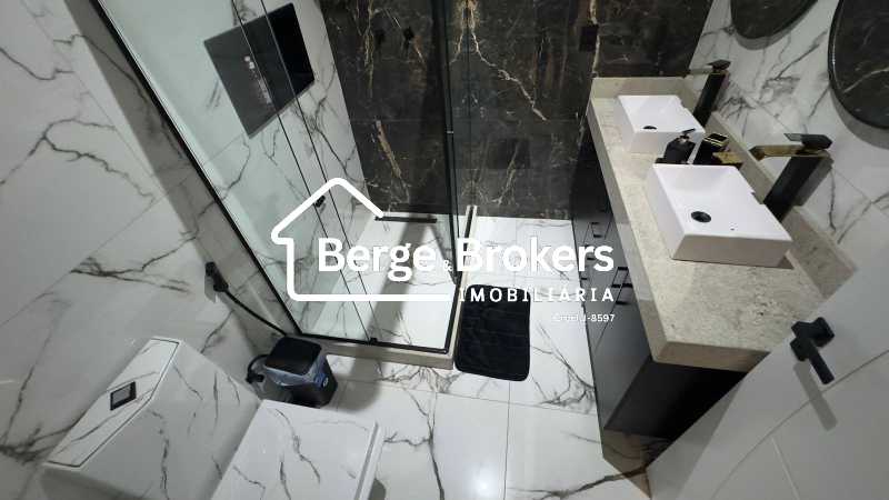 WhatsApp Image 2025-10-22 at 0 - 18