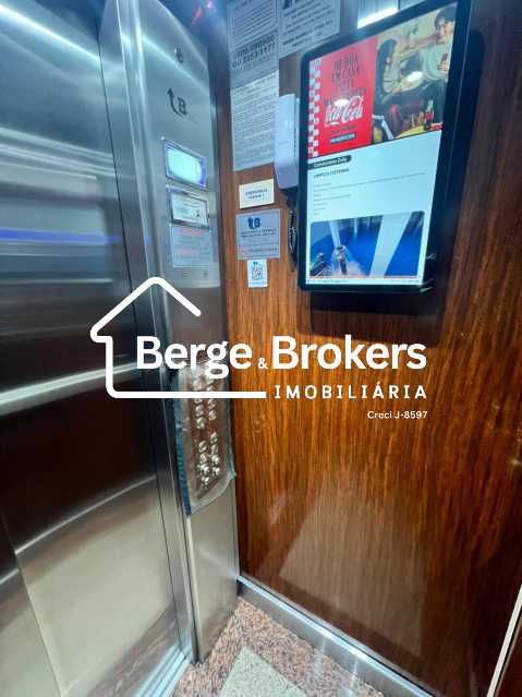Conheça Elevador do imóvel - Apartamento para alugar Rua Barão de Ipanema, Copacabana, Rio de Janeiro - R$ 4.800 - RJAP20724 - 23 Elevador - 23