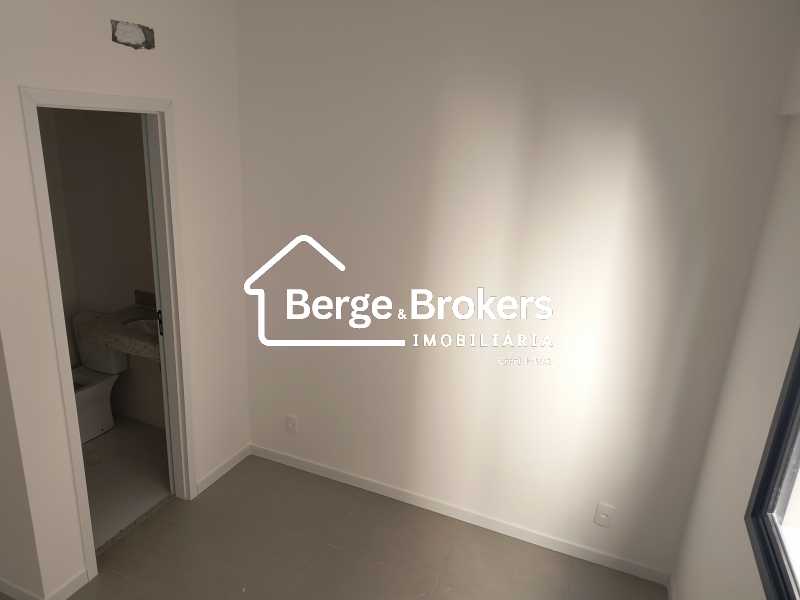 Conheça QUARTO/SUITE do imóvel - Apartamento 1ª locação varandinha,sala e quarto com vaga de garagem a venda na Tijuca - RJAP10376 - 12 QUARTO/SUITE - 12