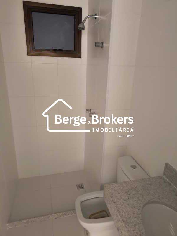 Conheça BANHEIRO do imóvel - Apartamento 1ª locação varandinha,sala e quarto com vaga de garagem a venda na Tijuca - RJAP10376 - 14 BANHEIRO - 14