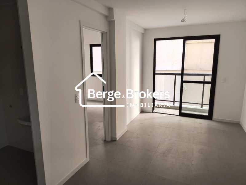 Conheça SALA do imóvel - Apartamento 1ª locação varandinha,sala e quarto com vaga de garagem a venda na Tijuca - RJAP10376 - 2 SALA - 2