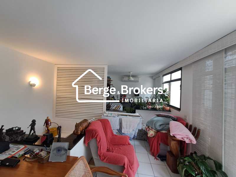 ac8c8541-1182-4f27-ac80-c8a4f2 - 23