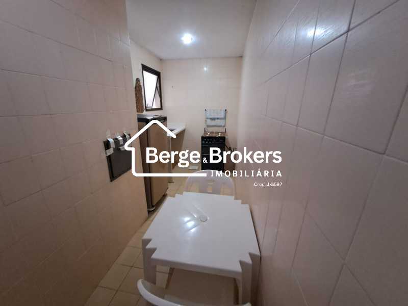 52205943-d8f5-40aa-a946-a54cdf - 32