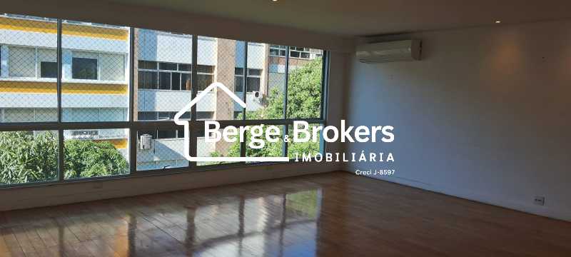 WhatsApp Image 2025-11-10 at 2 - 2