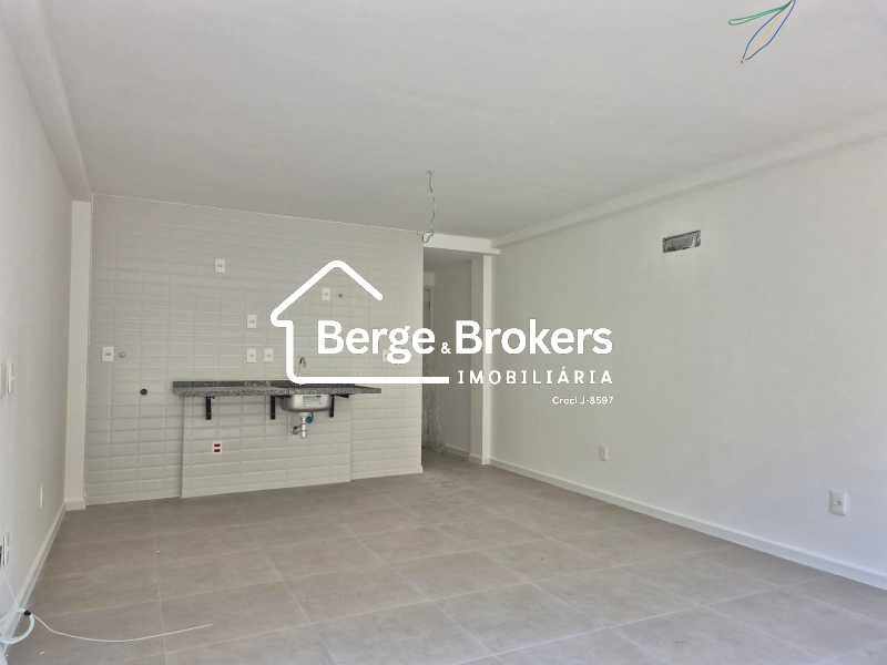 WhatsApp Image 2025-11-06 at 1 - 3