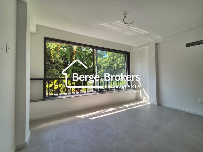 WhatsApp Image 2025-11-06 at 1 - 8