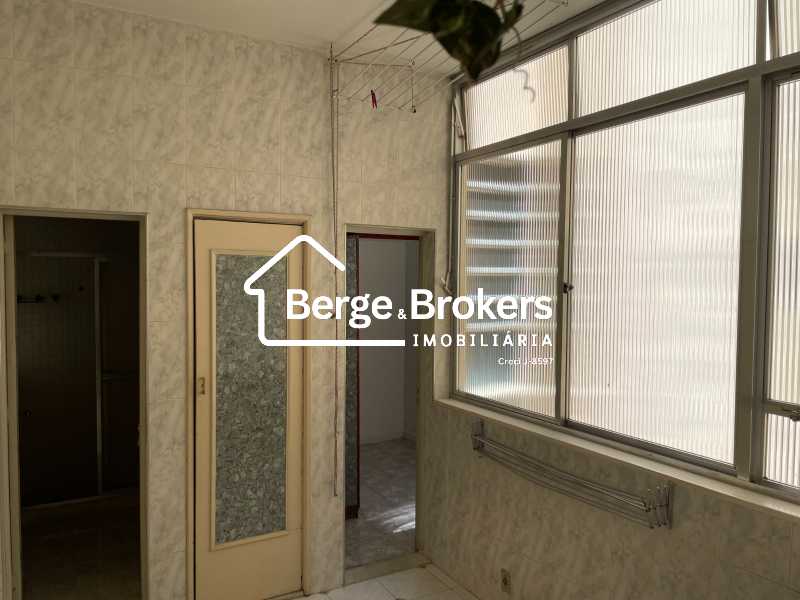 Área de serviço - 31