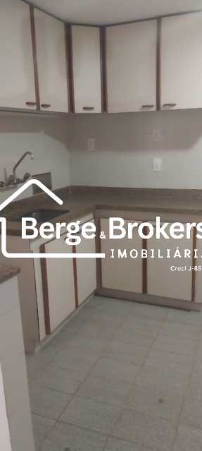 Conheça Bancada da Cozinha com Armario do imóvel - Apartamento 3 quartos à venda Copacabana, Rio de Janeiro - R$ 1.200.000 - RJAP30727 - 1 Bancada da Cozinha com Armario - 1