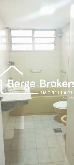 Conheça Banheiro Suite do imóvel - Apartamento 3 quartos à venda Copacabana, Rio de Janeiro - R$ 1.200.000 - RJAP30727 - 17 Banheiro Suite - 17