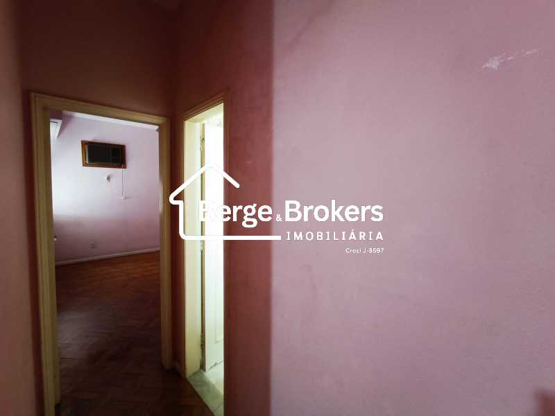 CORREDOR PARA OS QUARTOS - 17