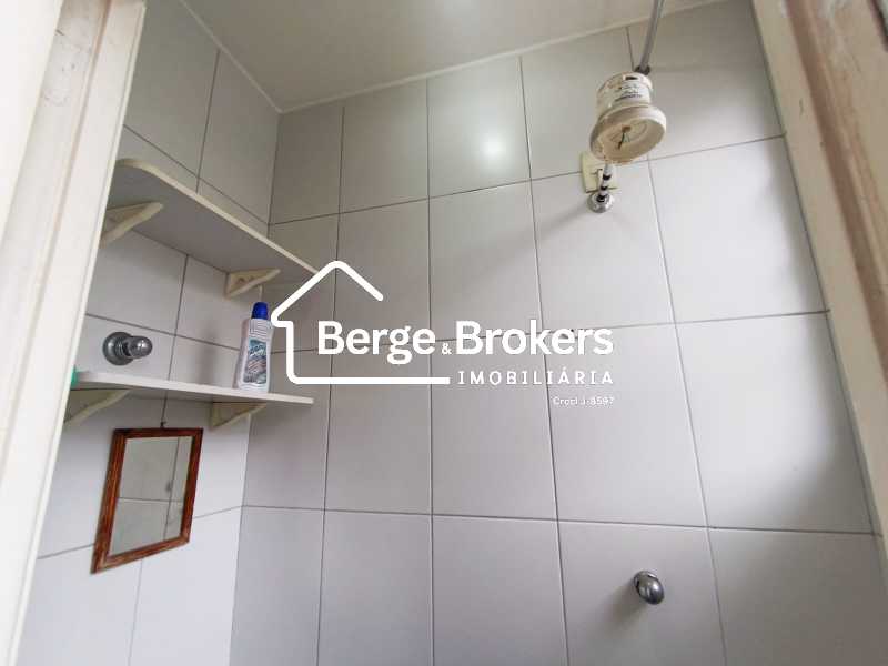 BANHEIRO DE SERVIÇO - 31