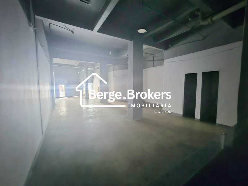 Conheça IMG-20251125-WA0031 do imóvel - Loja 256m² para venda e aluguel Humaitá, Rio de Janeiro - R$ 1.300.000 - RJLJ00051 - 13 IMG-20251125-WA0031 - 13