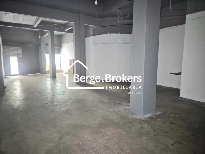 Conheça IMG-20251125-WA0043 do imóvel - Loja 256m² para venda e aluguel Humaitá, Rio de Janeiro - R$ 1.300.000 - RJLJ00051 - 21 IMG-20251125-WA0043 - 21