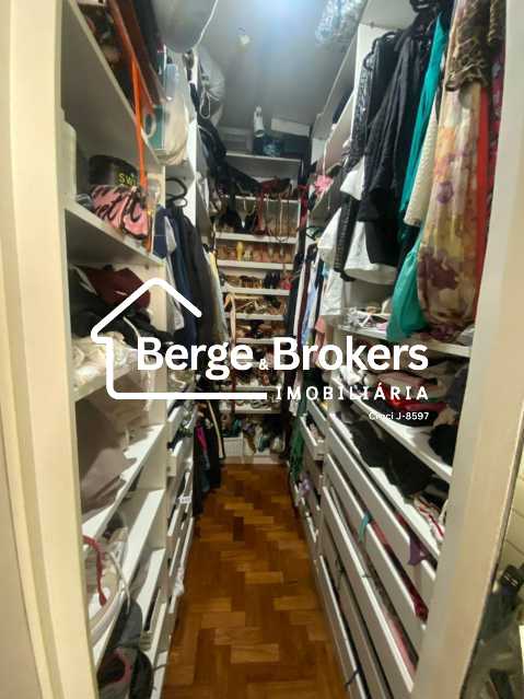 CLOSET QUARTO 2 - 15