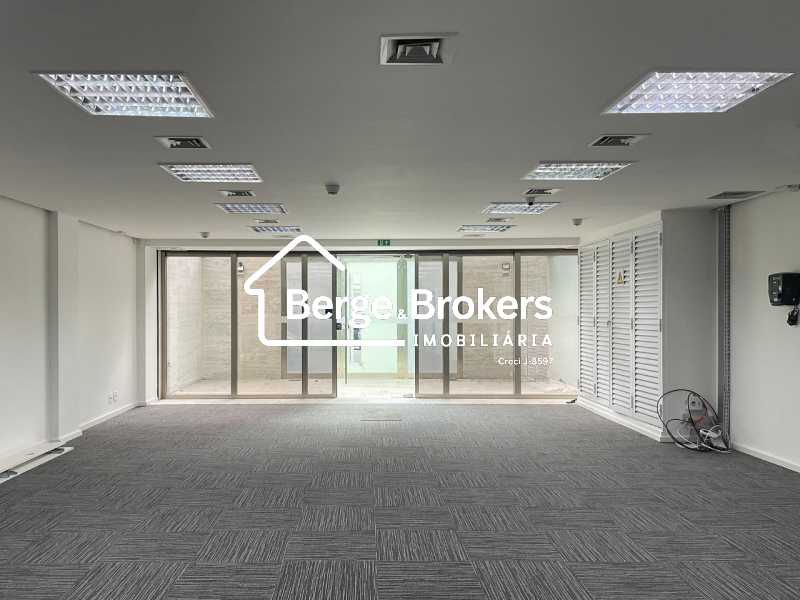 Conheça 12 - CAP SAL 40 - Salão Térr do imóvel - Prédio 369m² para alugar Humaitá, Rio de Janeiro - R$ 40.000 - RJPR00018 - 7 12 - CAP SAL 40 - Salão Térr - 7