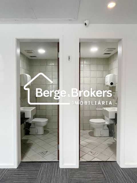 Conheça 13 - CAP SAL 40 - Bhs Térreo do imóvel - Prédio 369m² para alugar Humaitá, Rio de Janeiro - R$ 40.000 - RJPR00018 - 14 13 - CAP SAL 40 - Bhs Térreo - 14