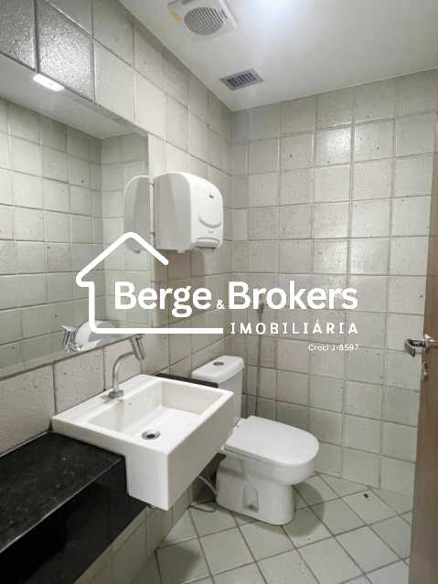 Conheça 13 - CAP SAL 40 - Bhs Térreo do imóvel - Prédio 369m² para alugar Humaitá, Rio de Janeiro - R$ 40.000 - RJPR00018 - 15 13 - CAP SAL 40 - Bhs Térreo - 15