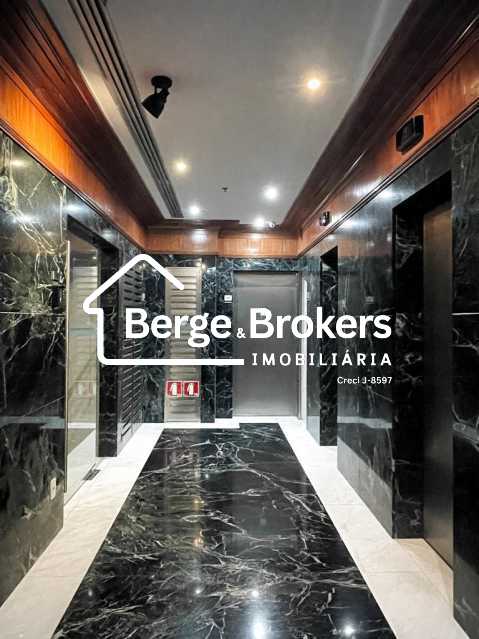 10 - TRAV5 - Sala 1301 - Hall - 6