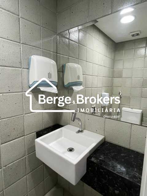 13 - TRAV5 - Sala 1301 - Bh. R - 12