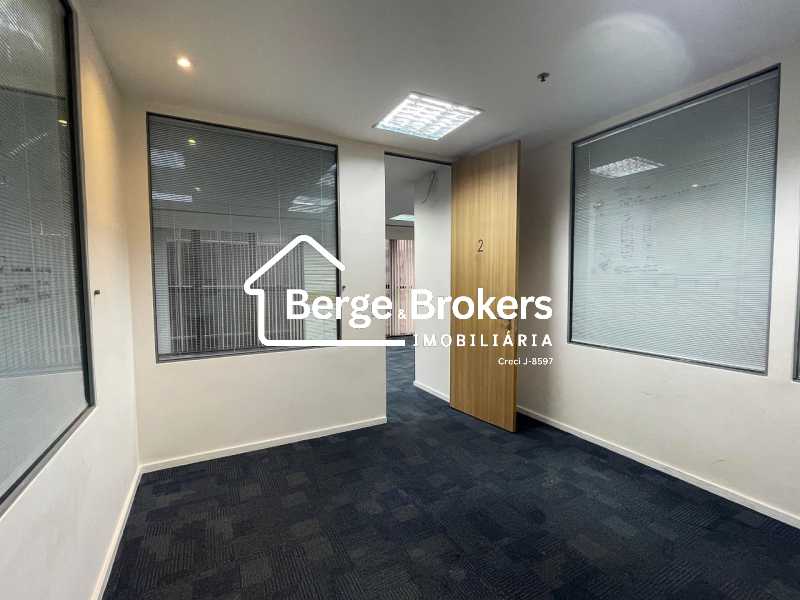 15 - TRAV5 - Sala 1301 - Salas - 17