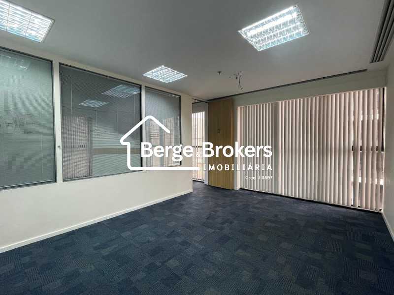 15 - TRAV5 - Sala 1301 - Salas - 1