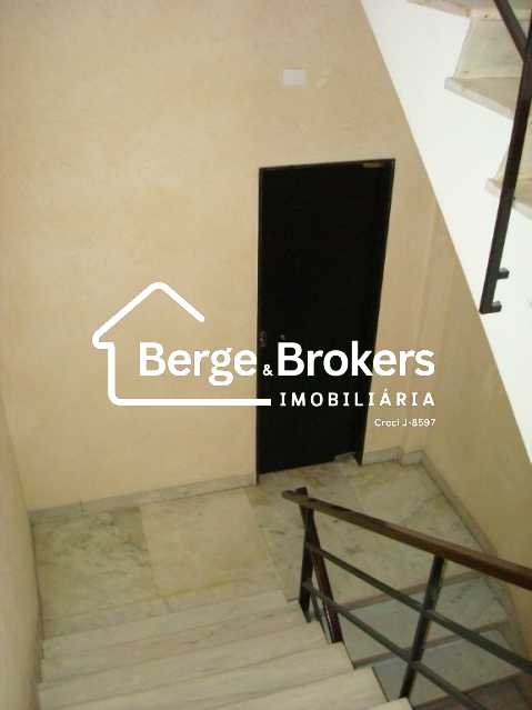 Conheça 13 - OUV88 - Escadas 1 do imóvel - Sala Comercial 177m² para alugar Centro, Rio de Janeiro - R$ 8.800 - RJSL00137 - 9 13 - OUV88 - Escadas 1 - 9