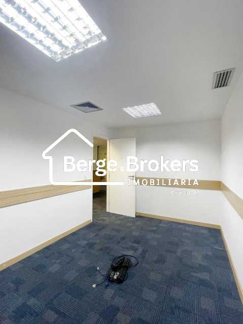Conheça 25 - OUV88 - 8 PAV - Sala 1 1 do imóvel - Sala Comercial 177m² para alugar Centro, Rio de Janeiro - R$ 8.800 - RJSL00137 - 21 25 - OUV88 - 8 PAV - Sala 1 1 - 21