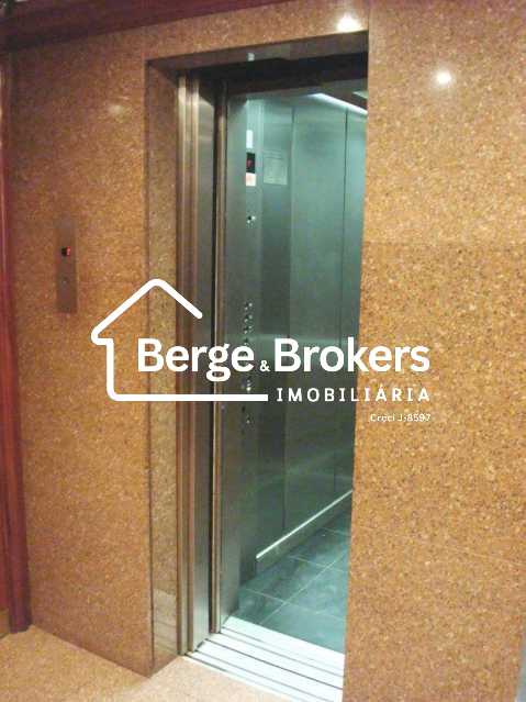 13 - OUV88 - Elevadores 1 - 8