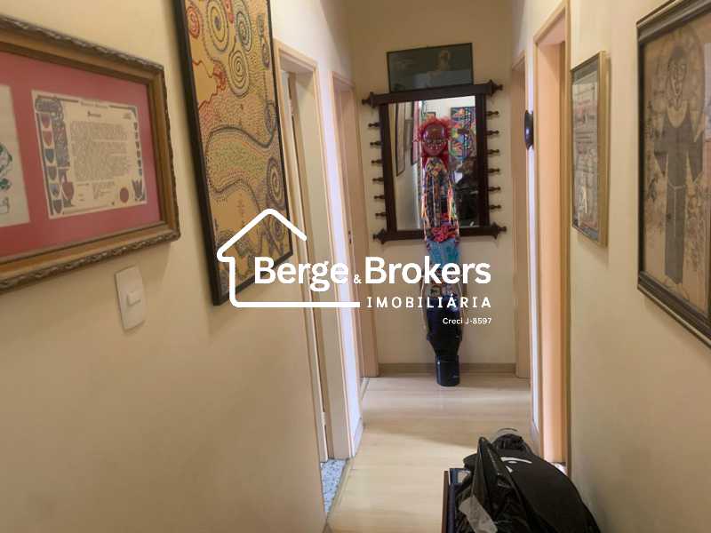 CORREDOR PARA OS QUARTOS - 8