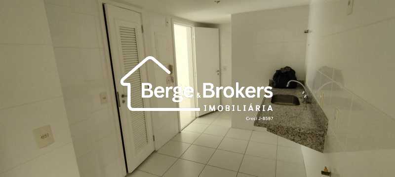 Conheça COZINHA do imóvel - Apartamento à venda Rua da Passagem, Botafogo, Rio de Janeiro - R$ 1.400.000 - RJAP30749 - 10 COZINHA - 10
