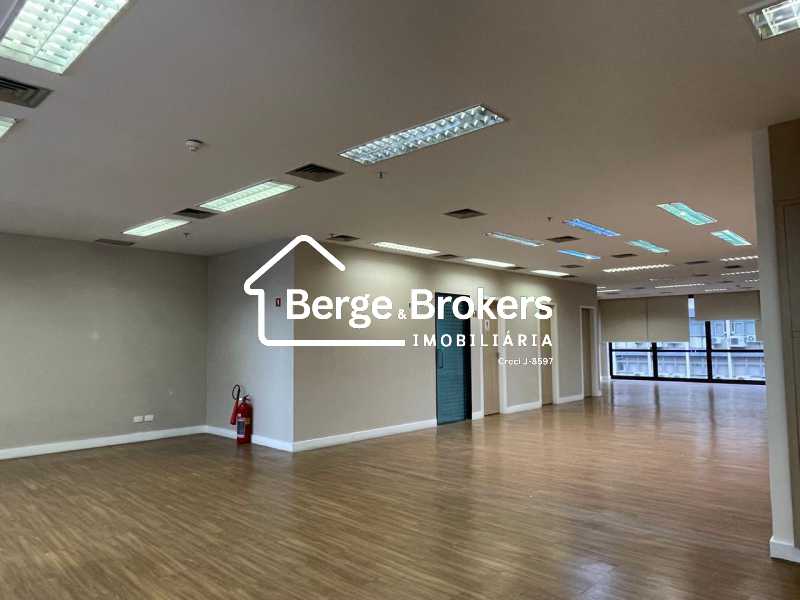 Conheça 01 - RB138 - SL1601 - Salão 3 do imóvel - Sala Comercial 229m² para alugar Centro, Rio de Janeiro - R$ 15.600 - RJSL00143 - 8 01 - RB138 - SL1601 - Salão 3 - 8