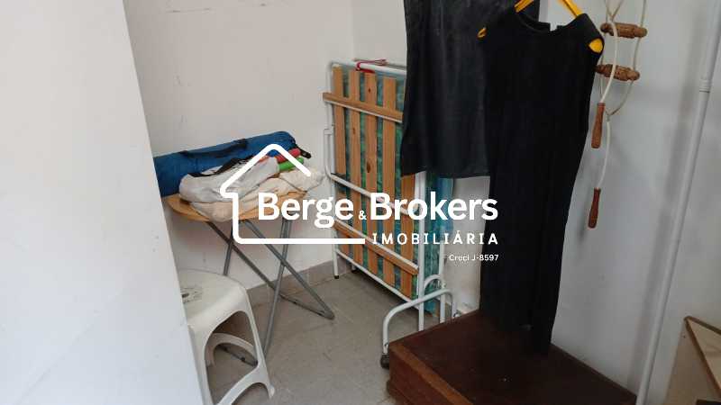 13 - quarto de serviço. - 13