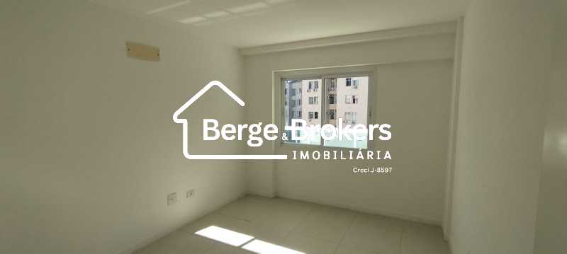 Conheça QUARTO.1 do imóvel - Apartamento NOVO 3 Quartos, sendo 1 Suíte com Vaga de garagem - Botafogo! - RJAP30763 - 9 QUARTO.1 - 9