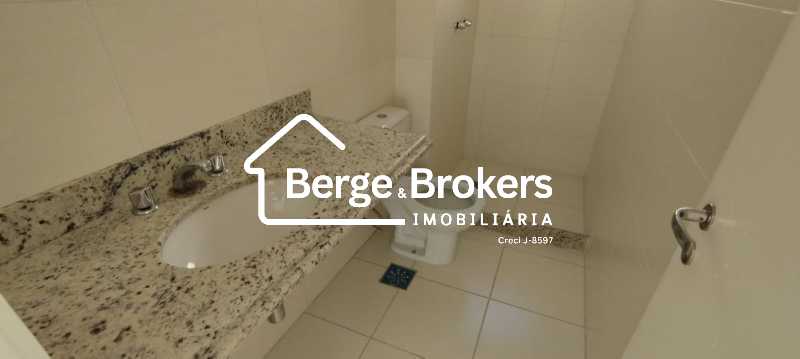 Conheça BANHEIRO SUITE do imóvel - Apartamento NOVO 3 Quartos, sendo 1 Suíte com Vaga de garagem - Botafogo! - RJAP30763 - 20 BANHEIRO SUITE - 20